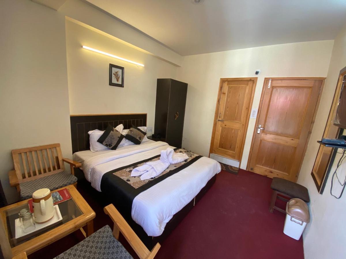 The Destination Manali Hotel Exterior photo